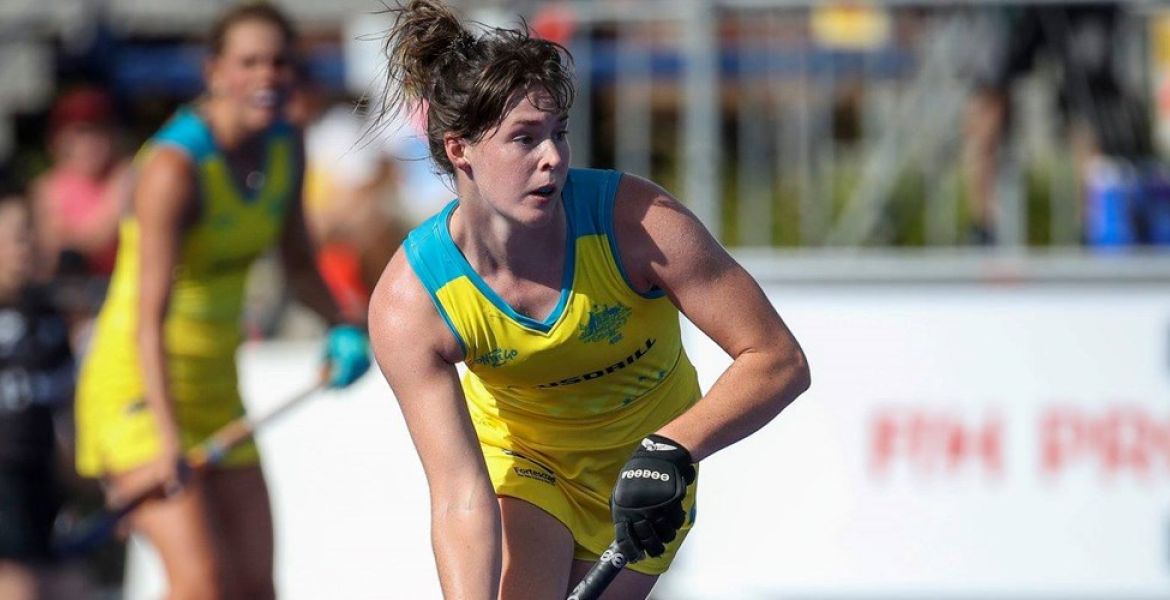 Hockeyroos fight back to defeat China hero image