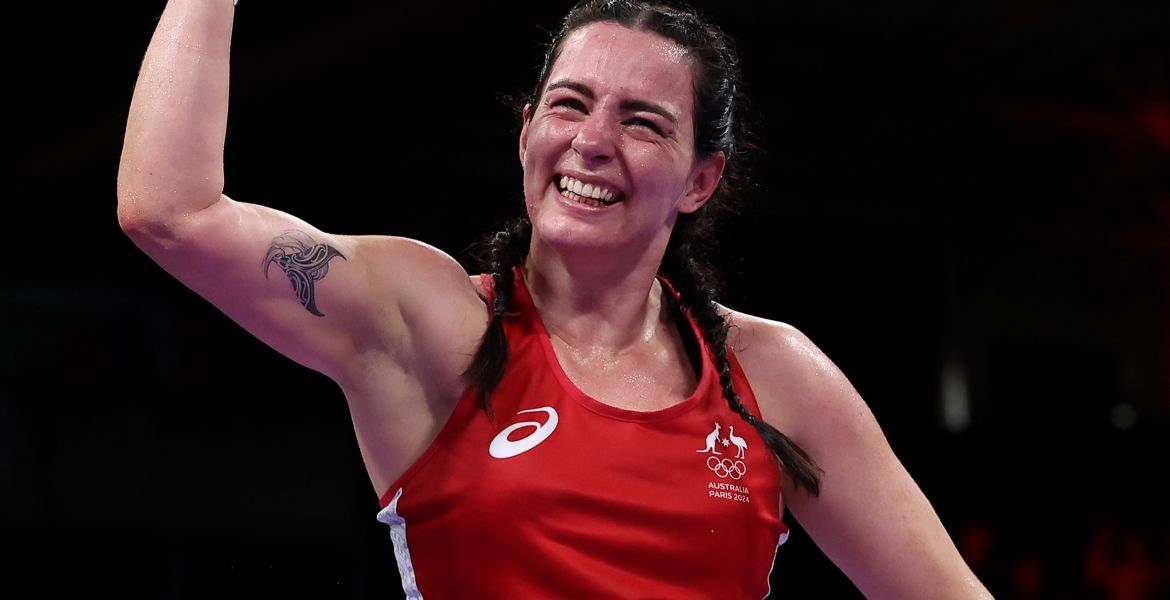 Caitlin Parker becomes first Australian woman to win an Olympic boxing medal hero image