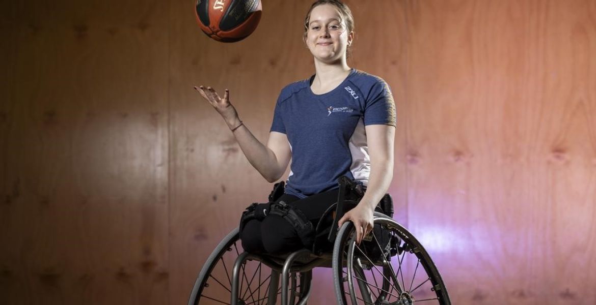 Laura Davoli | An emerging star of wheelchair basketball hero image